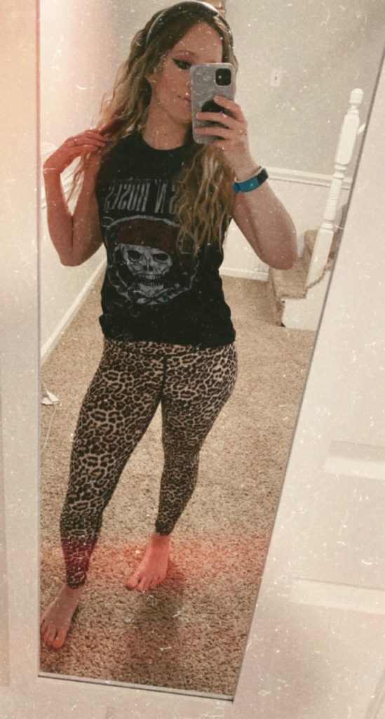 leopard leggings and graphic tank